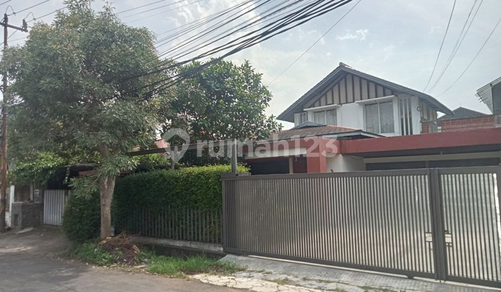 Dijual Rumah Terawat di Setrasari Bandung