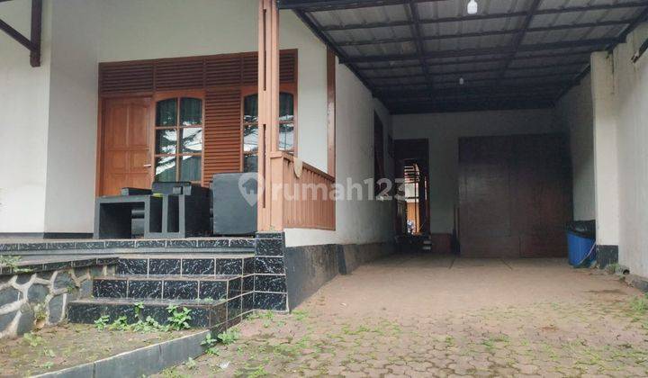 Rumah Lama Terawat di Mainroad Awiligar Raya Bandung 1