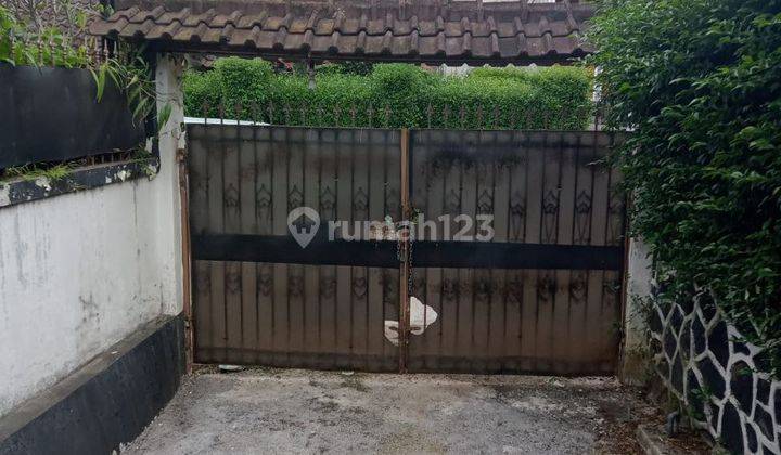 Rumah Lama Terawat di Mainroad Awiligar Raya Bandung 2