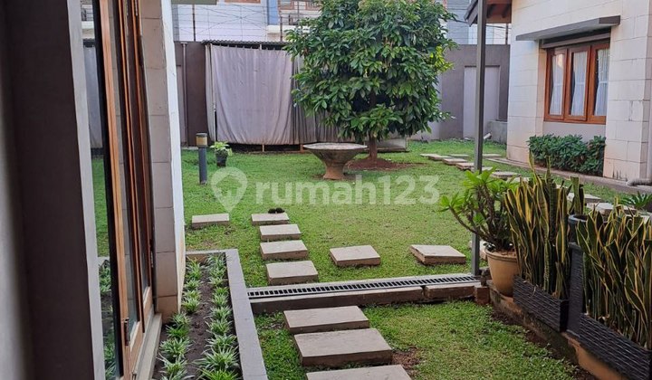 Dijual rumah Tubagus Ismail jalan utama dekat kampus unpad 1