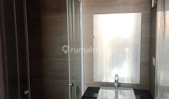 Disewakan Rumah 2 Lantai Di Pik 2 Uk 4.5x10 Unfurnished Siap Huni 2