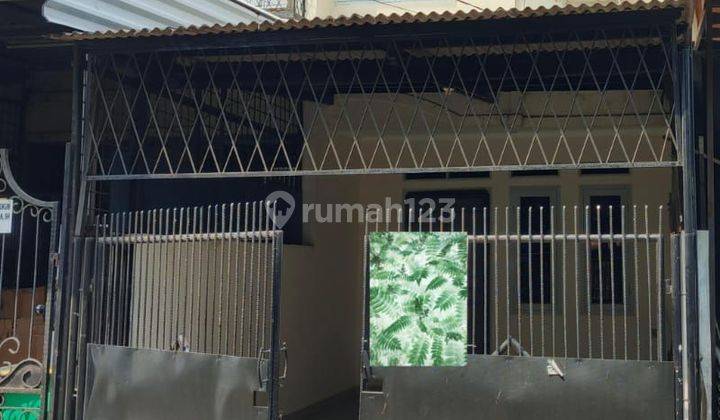 Disewakan Rumah Taman Palem Lestari 2 Lantai AC 1 dan lemari 1