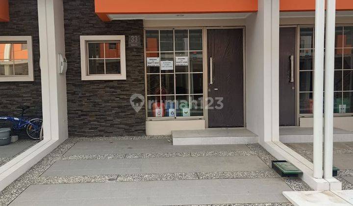Disewakan Rumah 2 Lantai Di Pik 2 Uk 4.5x10 Unfurnished Siap Huni 1