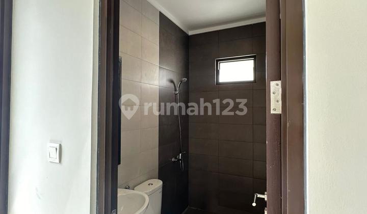 Dijual Rumah Mewah Burgundry Residence 3 Br Luas 183M2 Siap Huni Sumarecon Bekasi Jawa Barat