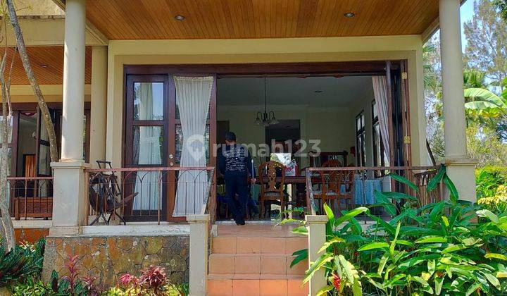 Dijual Villa 4 BR View Langsung Danau Bagus, Kota Bunga Cipanas 2