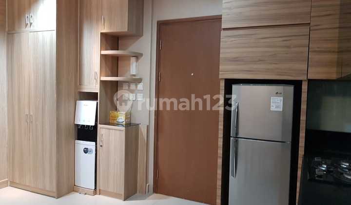 For Quick Sale: Sahid Sudirman Tanah Abang Apartment, 2 Bedrooms, Spacious 90 M2, Excellent Condition