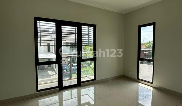 For Sale Luxury House Burgundry Residence 3 BR Area 183M2 Ready to Occupancy Sumarecon Bekasi West Java 2