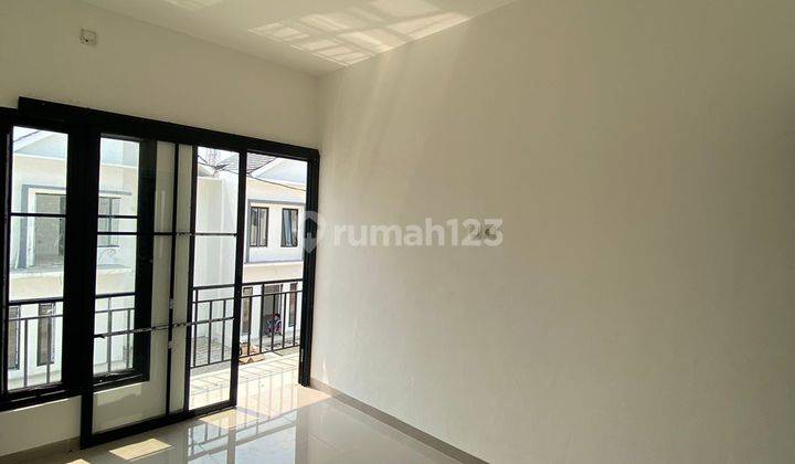 Jual Rumah 2lantai 600jutaan Dekat Stasiun Rawa Buntu 2