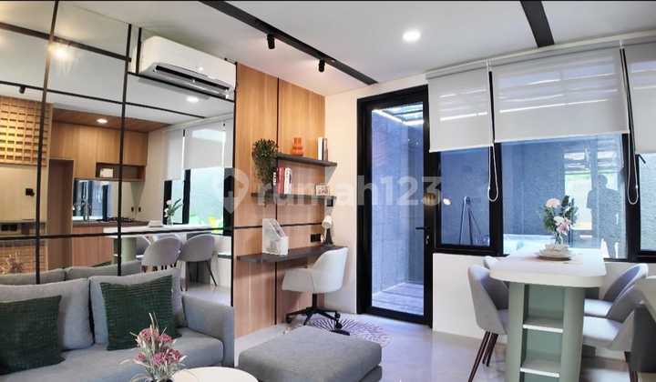 A house a step away from the main road and Cilebut station A house a step away from the main road and Cilebut station