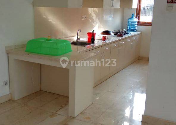 Disewakan Rumah Siap Huni Posisi Hook Kebayoran Baru 4