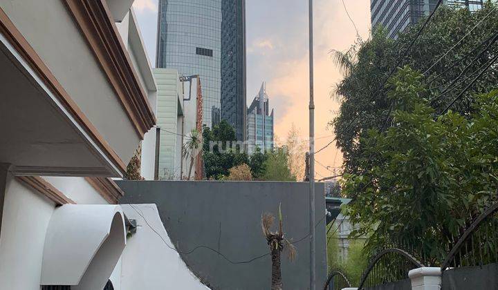 Rumah 2 Lantai Dalam Komplek Bisa Untuk Kantor / Tempat Tinggal Strategis Di Mega Kuningan 2