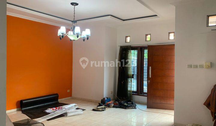 Rumah Minimalis 2 Lantai Semi Furnished Bisa Untuk Kantor Lokasi Tenang Dan Strategis 2