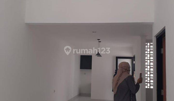 Rumah Minimalis 2 Lantai Semi Furnished Di Tebet  2