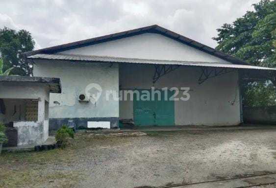 Ruang Usaha Showroom Motor Jl.kh.sholeh Iskandar Cobadak Bogor 2
