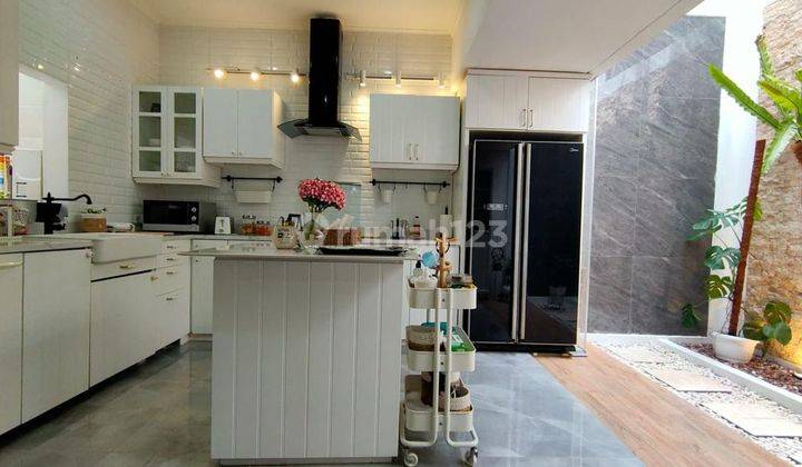 Rumah cantik di Discovery Bintaro sektor 9 tangerang selatan  1