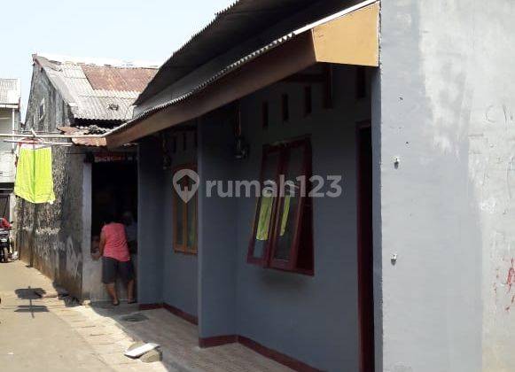 rumah kontrakan 10 pintu di Jl rengas tangerang selatan 2