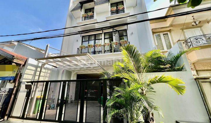 Rumah 3 Lantai dipondok Indah lokasi strategis 2