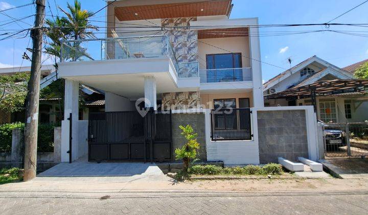 Dijual rumah cantik baru renovasi total di Bintaro sektor 5 1