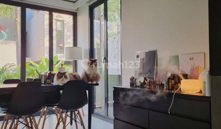 ruang keluarga dijual rumah estetik yve habitat
