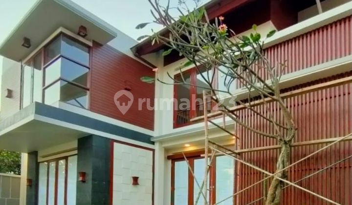 For sale beautiful house in Discovery Bintaro sector 7 Tangerang Selatan. 2