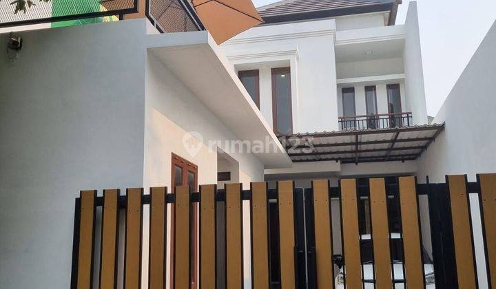 Rumah cantik di Cirendeu pondok cabe Tangsel one gate system! 1