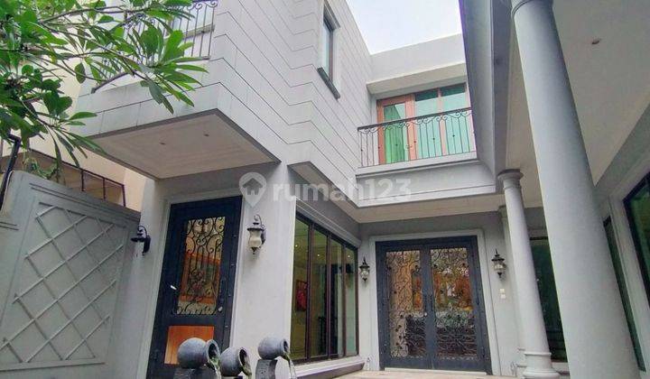 Rumah Luxurious Town House Mewah Furnished di Jati Padang 1