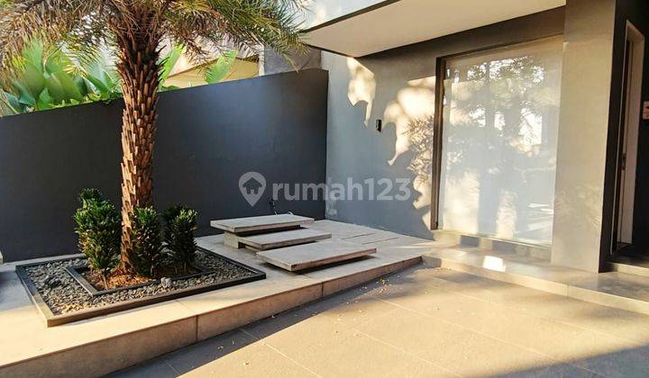 Rumah 2 Lantai Dalam Hunian Exclusive Dekat Club House di Bintaro 2