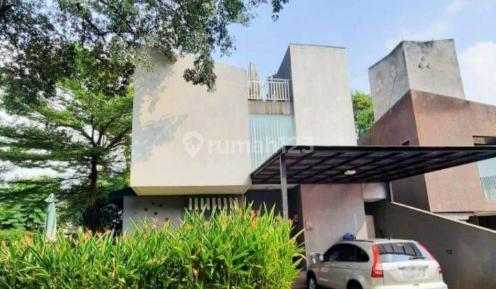 Rumah hook dengan lift dalam cluster elite diveteran Jaksel 1