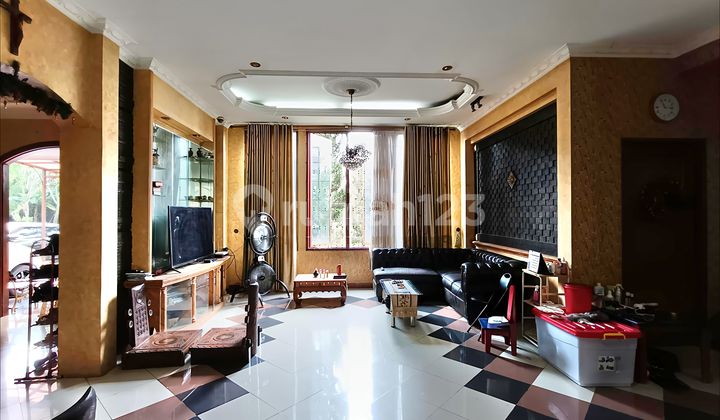 2-Story House in a Comfortable and Lush Cluster in Bintaro Sector 8 2