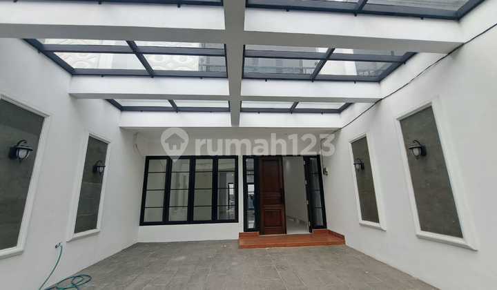 Beautiful House With Swimming Pool Strategic Location Bintaro Sector 1 2