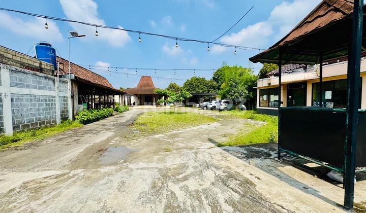 Tanah Luas Bonus 4 Bangunan Pinggir Jalan Raya Diserua Tangsel