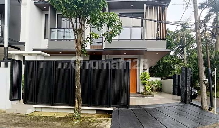 Rumah Hook Sangat Bagus di Griya Loka BSD
