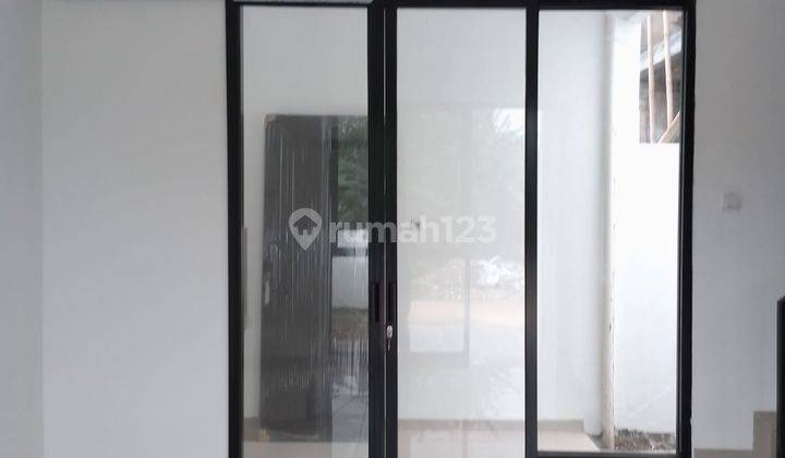 Rumah Baru 2 Lantai SHM siap huni sangat strategis di Dicikeas bogor 2