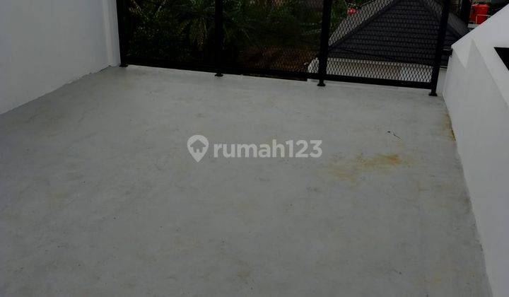 Rumah Baru 2 Lantai SHM siap huni sangat strategis di Dicikeas bogor 14