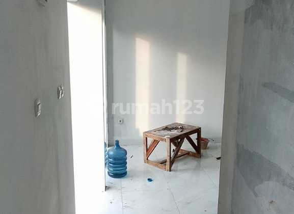 Rumah Baru 2 Lantai Modern minalis nempel jalan utama akses besar 7
