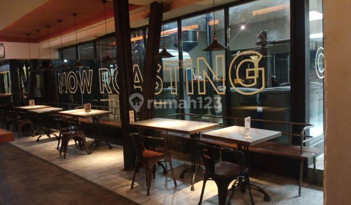 Tempat Usaha Area Bisnis Dan Komersil di Cihampelas Bandung 4