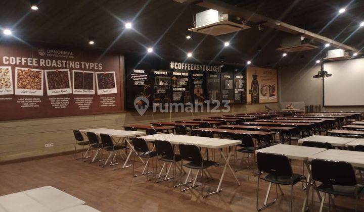 Tempat Usaha Area Bisnis Dan Komersil di Cihampelas Bandung 5