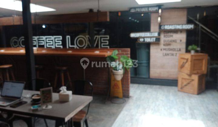 Tempat Usaha Area Bisnis Dan Komersil di Cihampelas Bandung 6