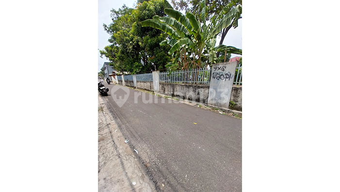 Old House Land Count, good location facing the main road, suitable for business ventures 2