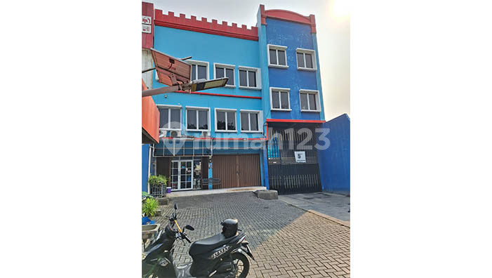 Gudang Jl Husen Sastranegara, Benda Tangerang