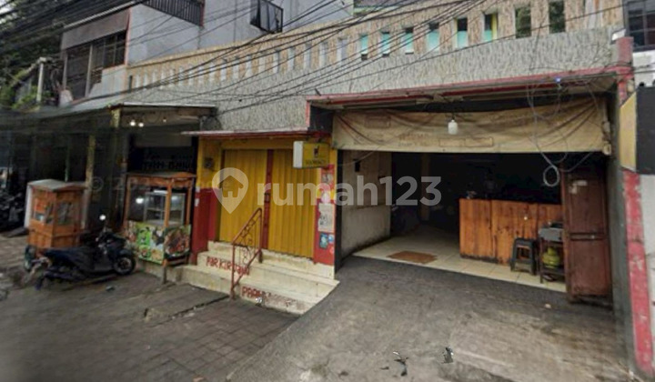 Mardani Raya Kiosk, Cempaka Putih, located by the main road, still rented, there are 3 kiosks.