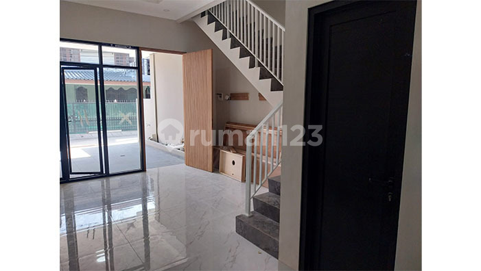 Dijual rumah Intan Kemayoran, Jakarta Pusat