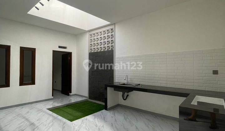 Rumah SHM Nyaman Full New Renovasi Siap Huni 1 Lantai di Taman Holis Indah 2  1