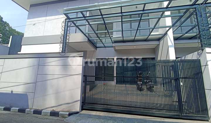 Rumah Mewah di jl Cipaganti Permai, Bandung Rumah Mewah di jl Cipaganti Permai, Bandung