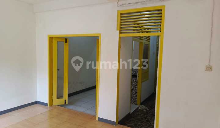 For Rent: 1-Story Business Space Ready to Use in Cibadak, 2-Way Access Near Merauke 1