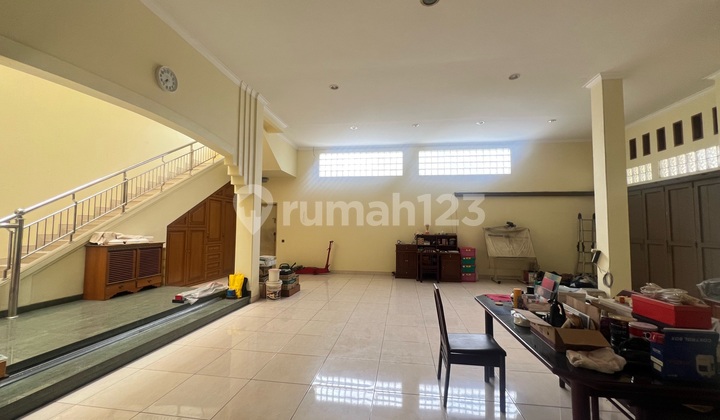Rumah Siap Huni 3 Lantai Sayap Ramdan Kota Bandung