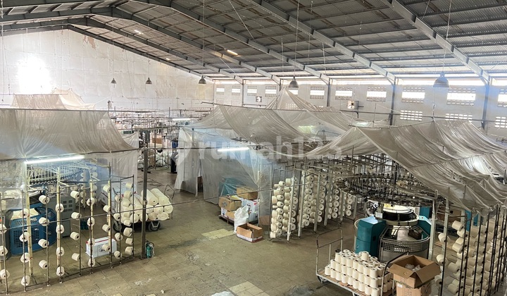 Attractive Price Factory in Taman Kopo Indah Access40ft