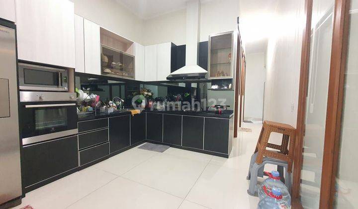 Rumah Mewah Full Furnished Sayap Setiabudi