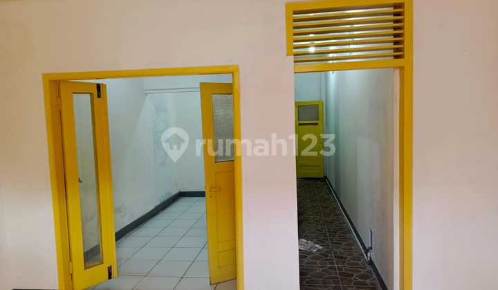 For Rent: 1-Story Business Space Ready to Use in Cibadak, 2-Way Access Near Merauke 2