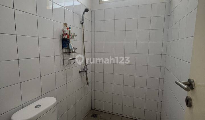 kamar mandi rumah bagus siap huni terawat